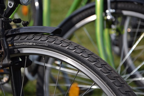 hybrid bike tires